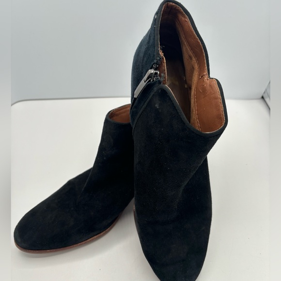 Black Suede Sam Edelman Size 9 Booties, wooden heel - Picture 8 of 8
